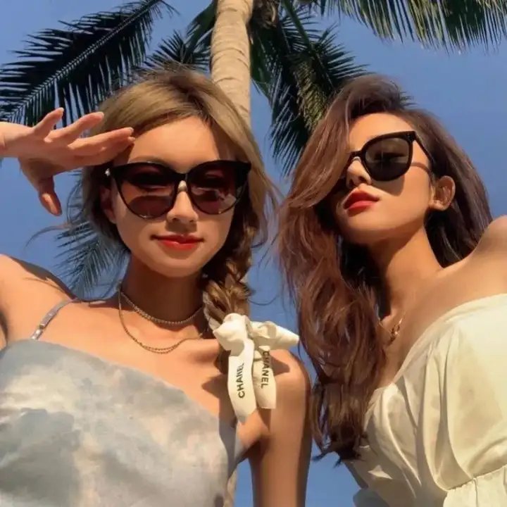 我妈偷听我的心声，带着三娃改嫁